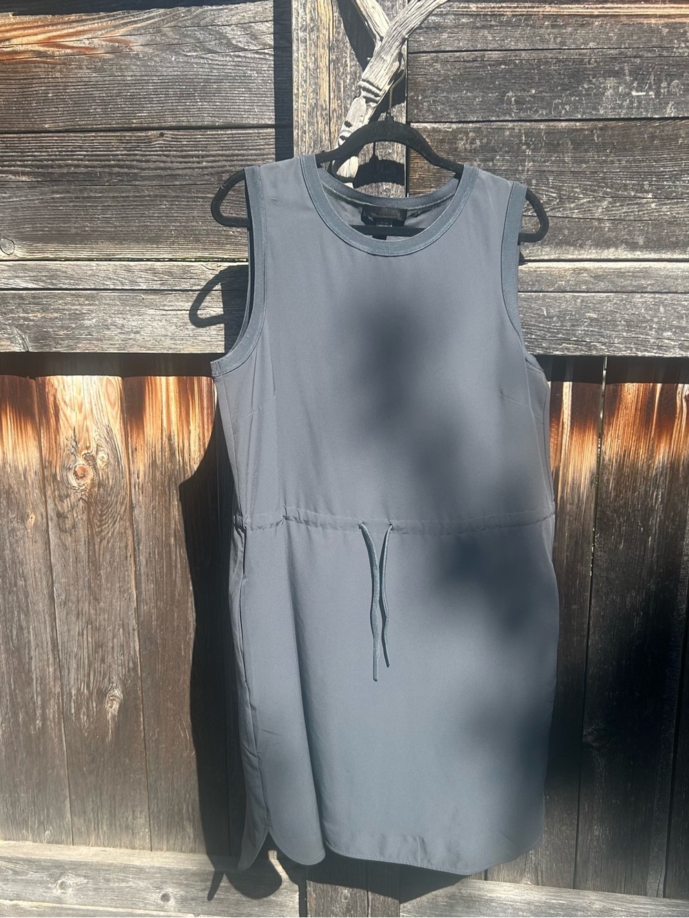NWOT Renuar R4316 Sleeveless Eco Dress Grey Athletic Utility Shift L